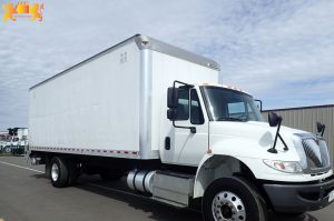 2017 INTERNATIONAL 4300 DELIVERY TRUCK e1639833868358